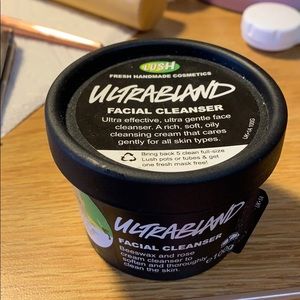 Lush Ultrabland Facial Cleanser
